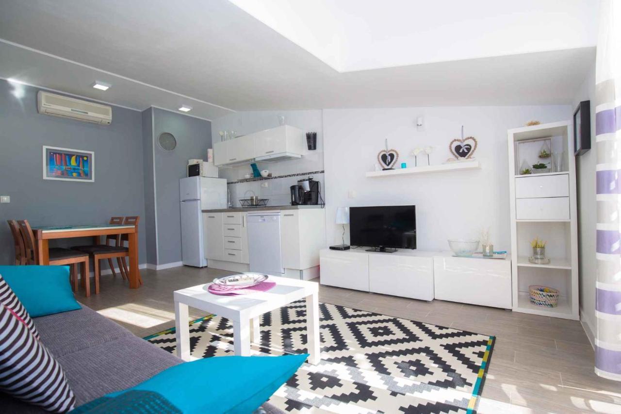 Apartments In Rogoznica 36019 Extérieur photo
