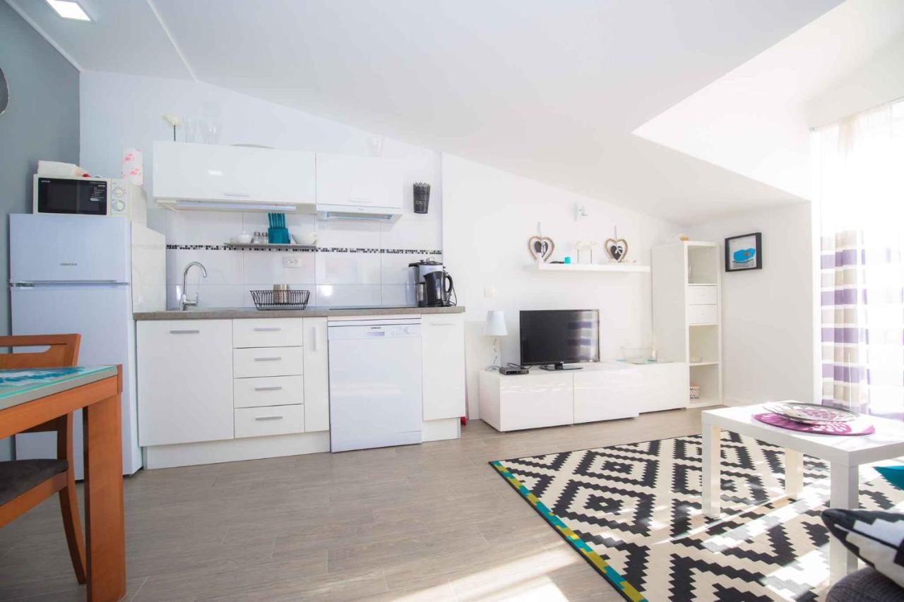 Apartments In Rogoznica 36019 Extérieur photo