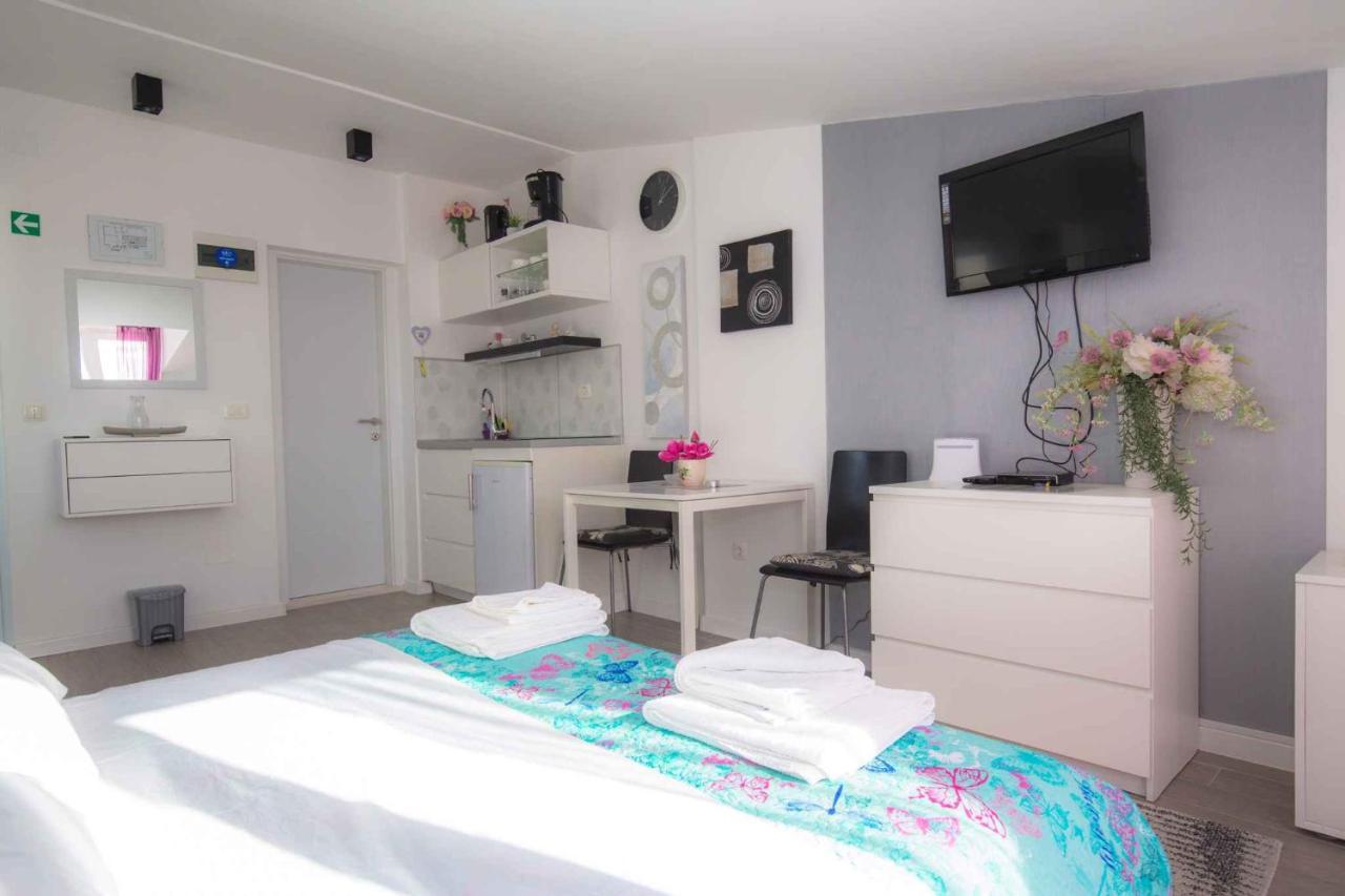 Apartments In Rogoznica 36019 Extérieur photo