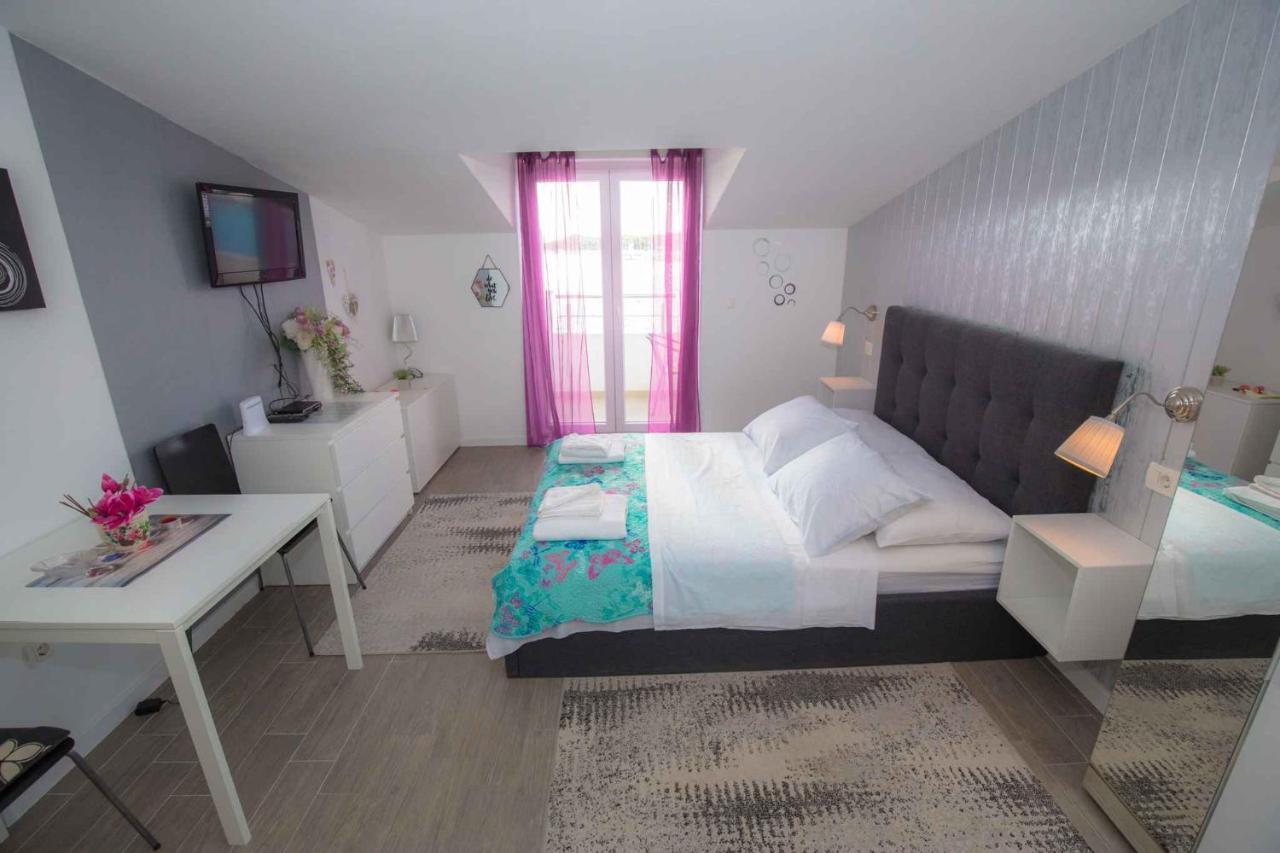 Apartments In Rogoznica 36019 Extérieur photo