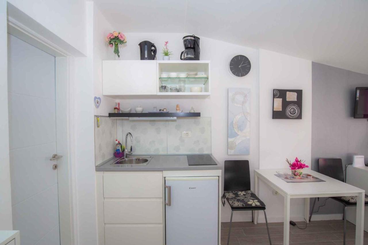 Apartments In Rogoznica 36019 Extérieur photo