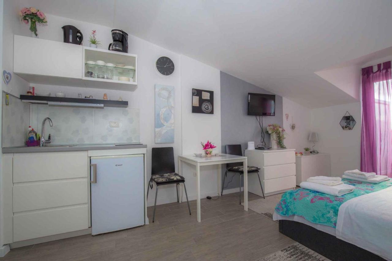 Apartments In Rogoznica 36019 Extérieur photo