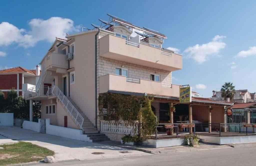 Apartments In Rogoznica 36019 Extérieur photo