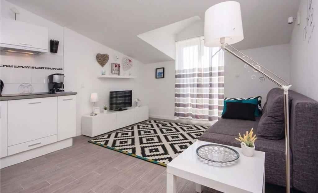 Apartments In Rogoznica 36019 Extérieur photo