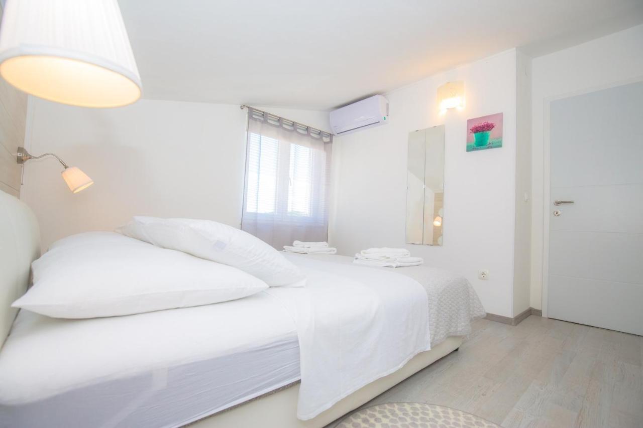 Apartments In Rogoznica 36019 Extérieur photo